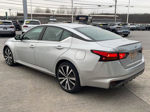 Used 2019 Nissan Altima 2.5 SR w/ SR Premium Package image 5