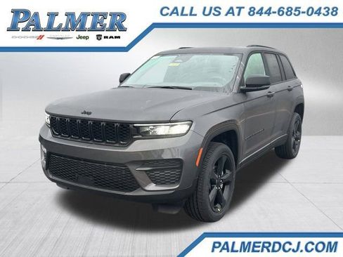 New 2025 Jeep Grand Cherokee Altitude image 1