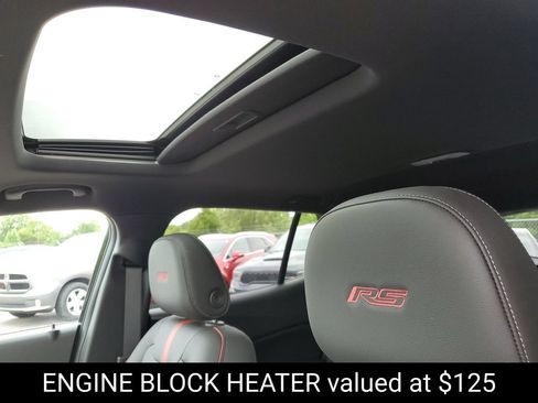 Certified 2024 Chevrolet Trax RS w/ Sunroof Package FWD image 7