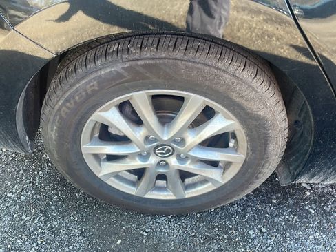 Used 2016 MAZDA MAZDA3 i Touring image 22