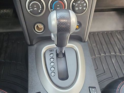 Used 2010 Nissan Rogue SL w/ Premium Pkg image 12