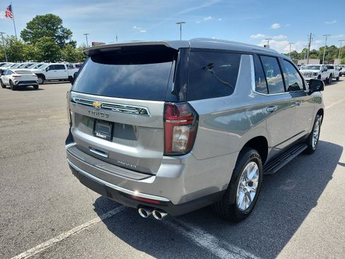Used 2024 Chevrolet Tahoe Premier AWD/4WD image 3
