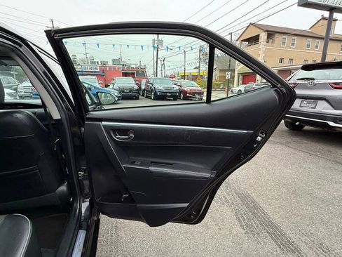 Used 2015 Toyota Corolla S image 43