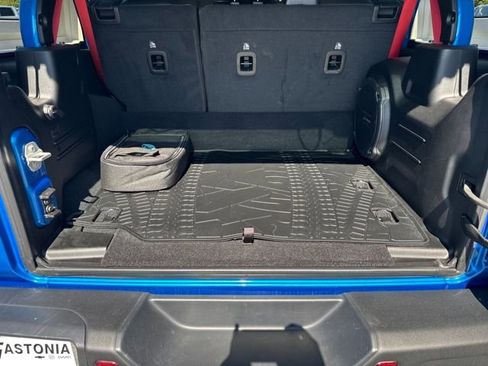 Used 2023 Jeep Wrangler Unlimited Rubicon 4xe image 22