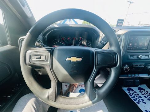 Used 2020 Chevrolet Silverado 1500 Custom w/ Custom Value Package AWD/4WD image 18