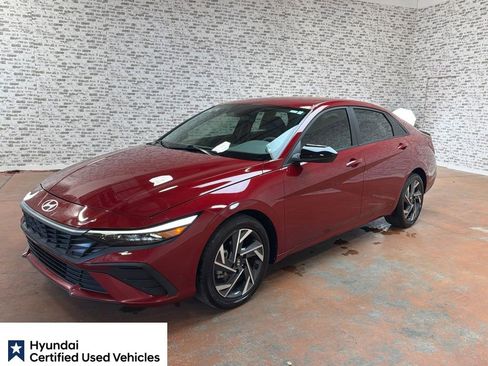 Used 2025 Hyundai Elantra Sport FWD image 3