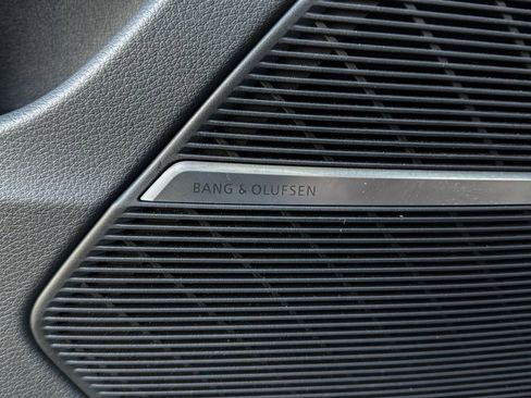 Used 2025 Audi Q8 Premium Plus image 36