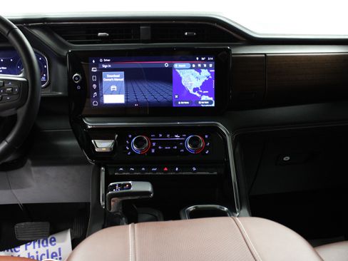 Used 2025 GMC Sierra 1500 Denali Ultimate image 18