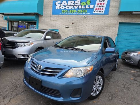 Used 2013 Toyota Corolla LE image 2