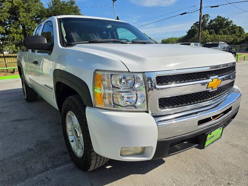 Used 2011 Chevrolet Silverado 1500 LT w/ All-Star Edition RWD image 3