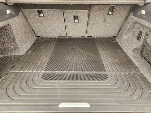 New 2025 Land Rover Range Rover SE image 22