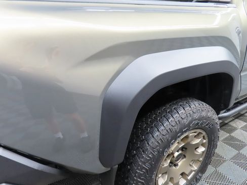 Used 2024 Toyota Tacoma Trailhunter Crew Cab image 31