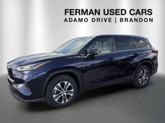 Used 2023 Toyota Highlander XLE FWD video 1