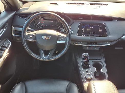 Used 2023 Cadillac XT4 Premium Luxury image 13