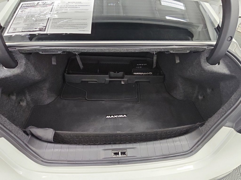 Used 2023 Nissan Maxima SR w/ Sport Mat Group FWD image 35