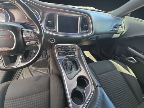 Used 2018 Dodge Challenger SXT RWD image 11