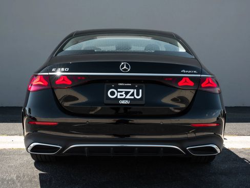 Used 2024 Mercedes-Benz E 350 4MATIC Sedan image 10
