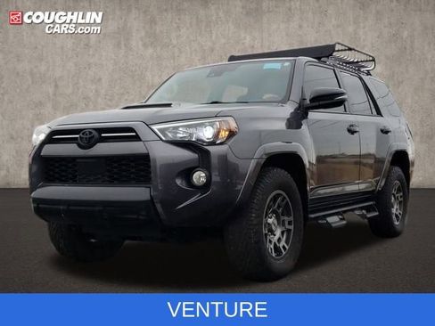 Used 2020 Toyota 4Runner Venture w/ Moonroof Package image 4