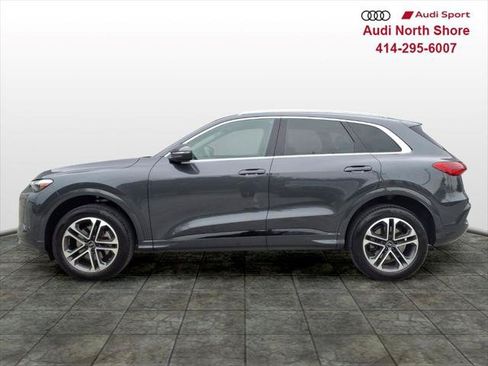 Certified 2025 Audi Q5 Premium Plus w/ Premium Plus AWD/4WD image 3