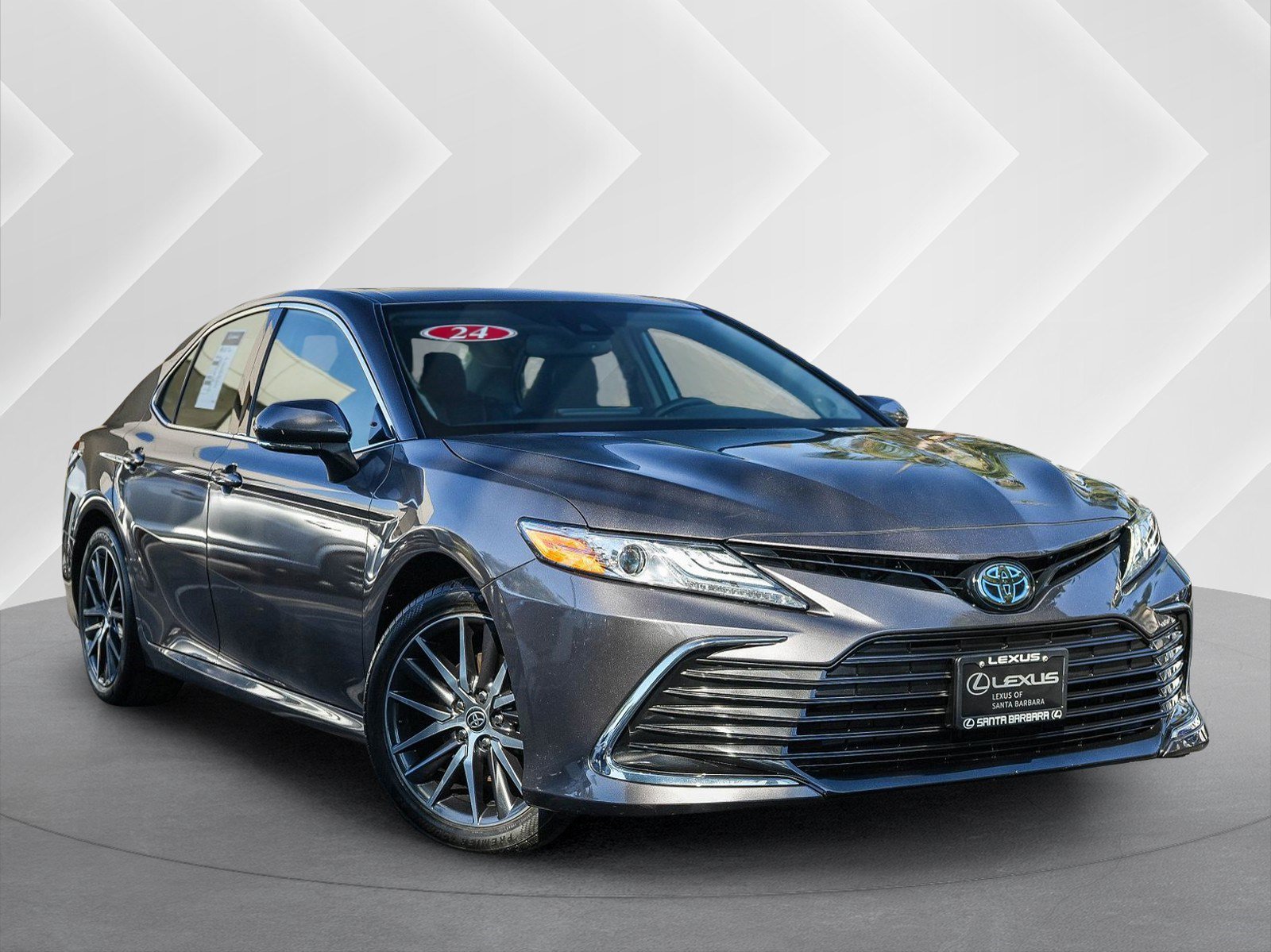 Used 2024 Toyota Camry XLE w/ Navigation Package FWD image 1