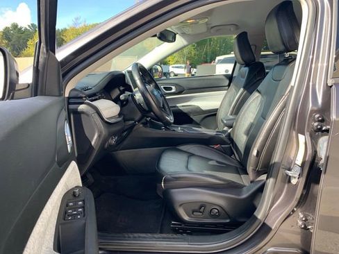 Used 2022 Jeep Compass Latitude image 31