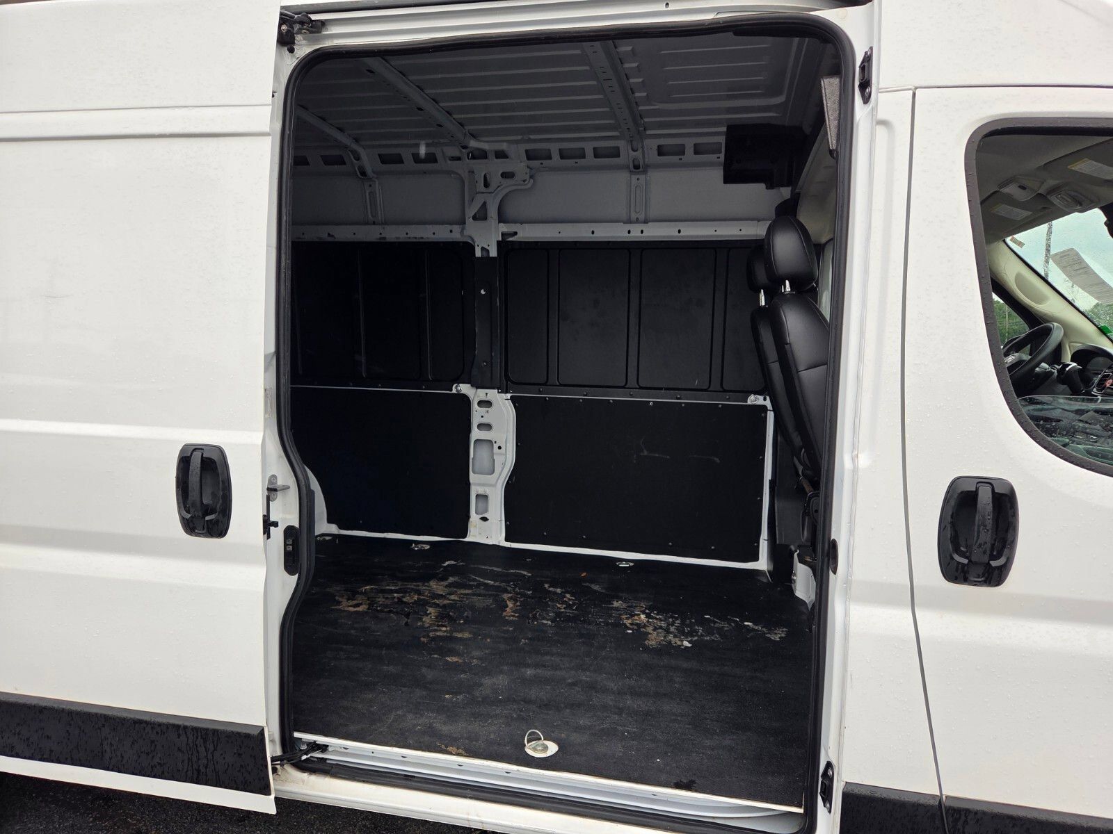 Used 2023 RAM ProMaster 2500 FWD image 13