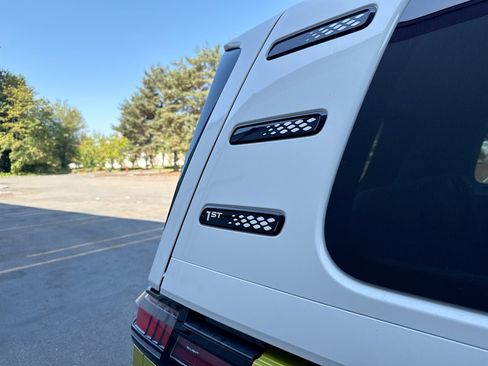 Used 2025 Volkswagen ID. Buzz 1st Edition image 40