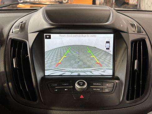 Used 2019 Ford Escape SEL AWD/4WD image 19