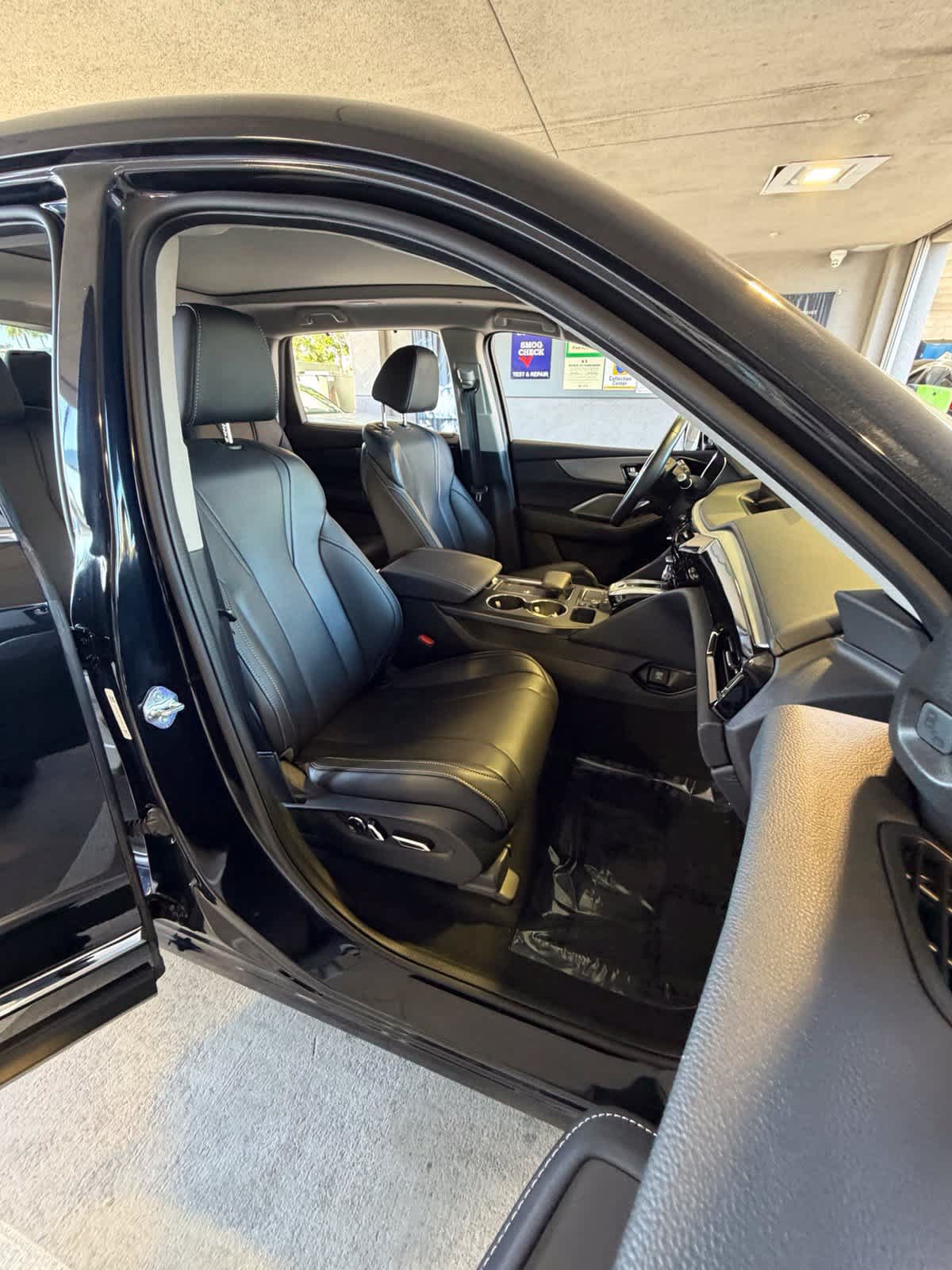 Used 2024 Acura MDX w/ Technology Package FWD image 12