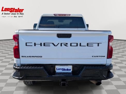 Used 2023 Chevrolet Silverado 2500 Custom w/ Custom Convenience Package AWD/4WD image 4
