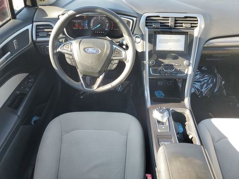 Used 2019 Ford Fusion SE w/ Equipment Group 151A image 16