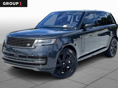 Used 2023 Land Rover Range Rover Long Wheelbase SE image 1