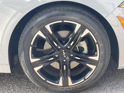 Used 2024 Kia K5 GT-Line w/ GT-Line Premium Package image 9
