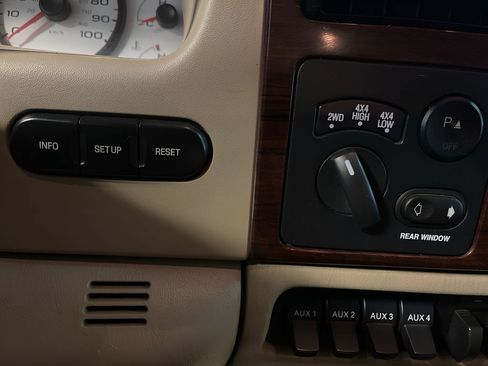 Used 2006 Ford F350 Harley-Davidson image 16