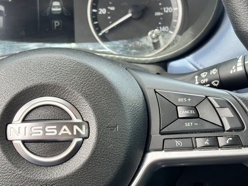 Used 2023 Nissan Versa SV FWD image 20
