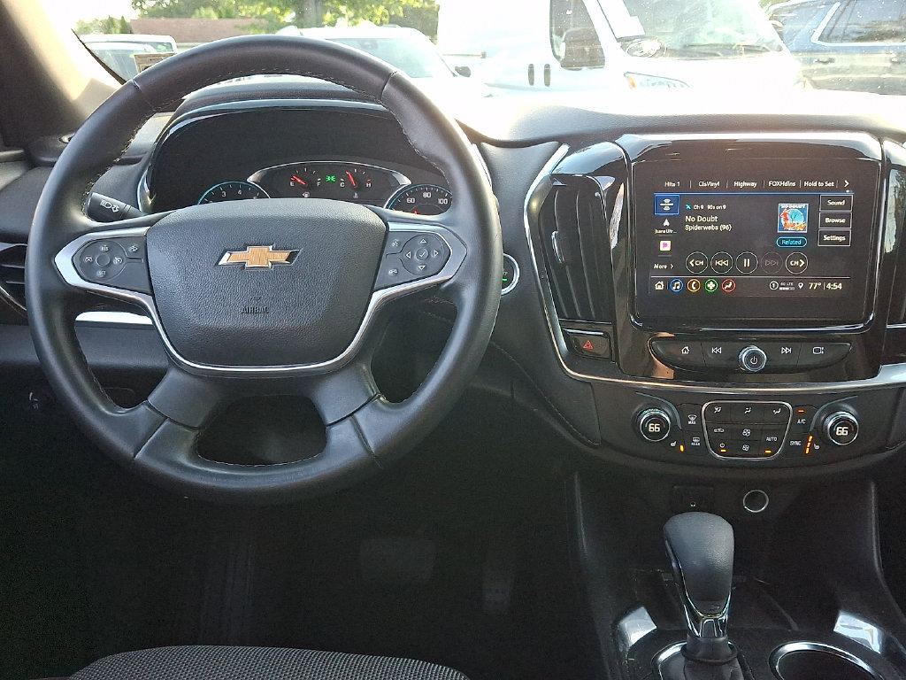 Used 2023 Chevrolet Traverse LT AWD/4WD image 11