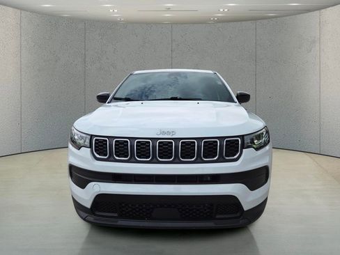 Used 2025 Jeep Compass Sport AWD/4WD image 11