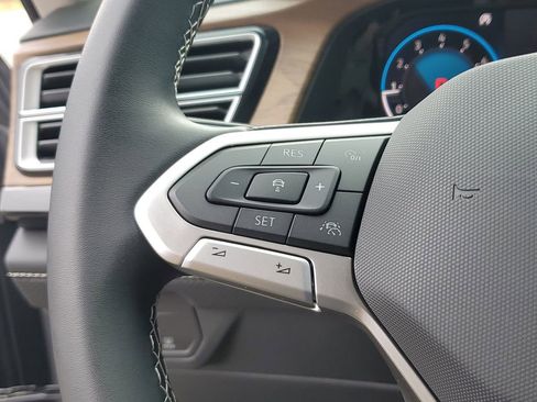 New 2026 Volkswagen Atlas SE FWD image 22