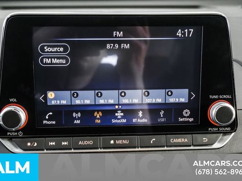 Used 2025 Nissan Altima 2.5 SV FWD image 37