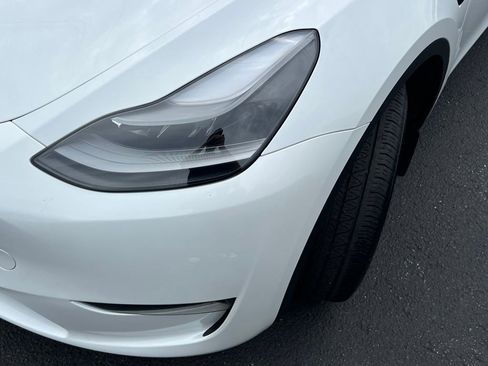 Used 2023 Tesla Model Y Long Range AWD/4WD image 3