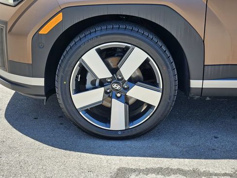 Certified 2025 Hyundai Santa Fe Limited AWD/4WD image 8