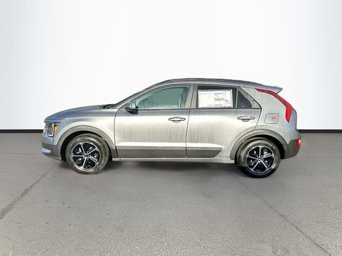 New 2026 Kia Niro EX FWD image 4