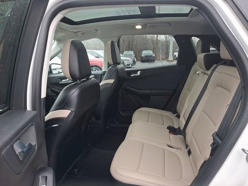 Certified 2022 Ford Escape SEL image 10