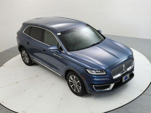 Used 2019 Lincoln Nautilus Select image 13