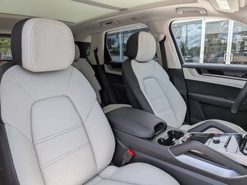 New 2026 Porsche Cayenne AWD/4WD image 25