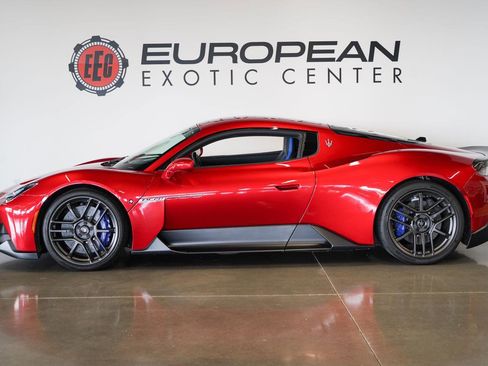 Used 2022 Maserati MC20 image 8