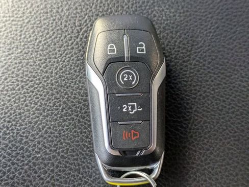 Used 2015 Ford F150 Lariat image 36