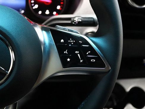 Used 2025 Mercedes-Benz Sprinter 2500 image 5