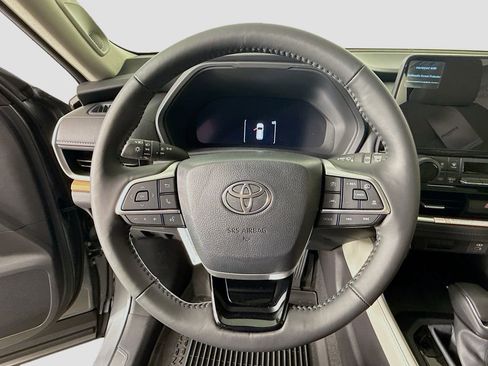 Certified 2026 Toyota Grand Highlander FWD image 11