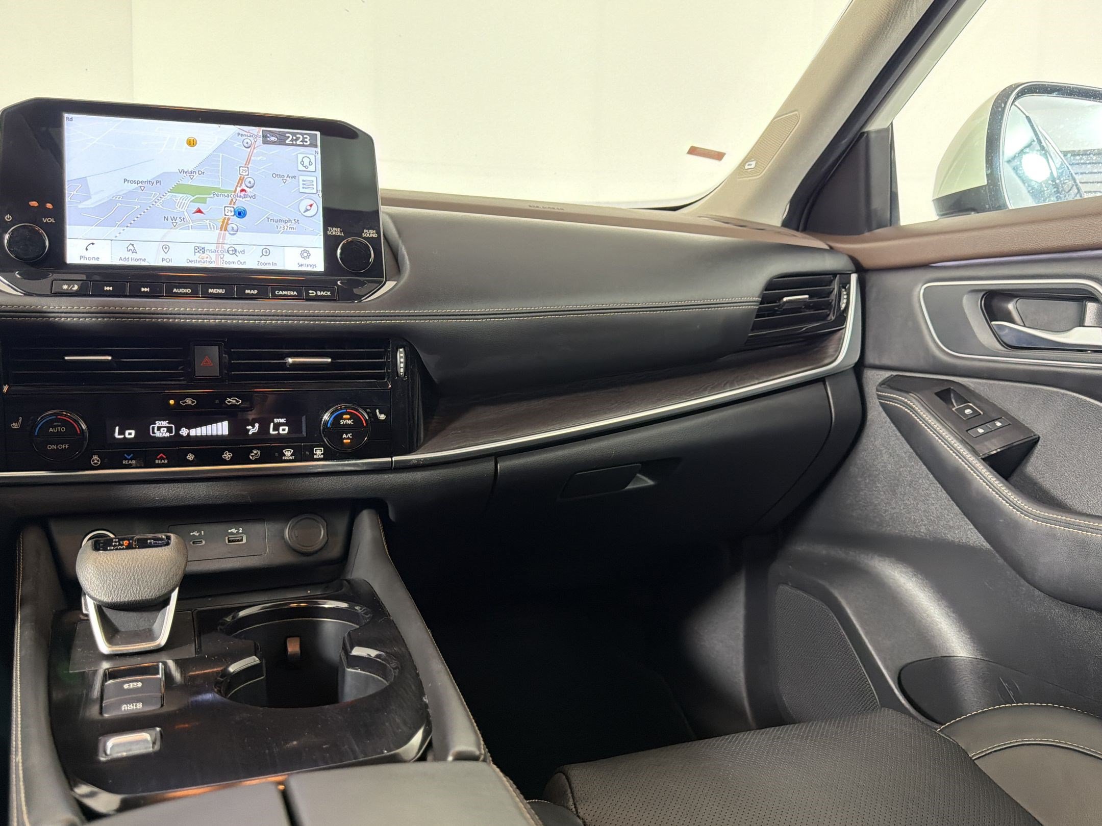 Used 2022 Nissan Rogue Platinum w/ Head-Up Display Package FWD image 30